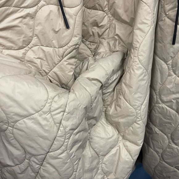 H&M Men’s tan jacket with hood - Picture 8 of 9